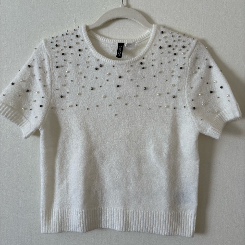 H&M Cropped Embellished Shirt